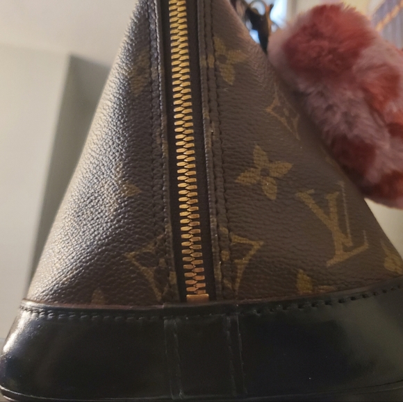 ***Sold on Mercari***Louis-vuitton - Picture 9 of 15